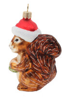 Eichhörnchen mit Weihnachtsmütze
